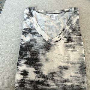 Athleta 2x breezy scoop v t-shirt